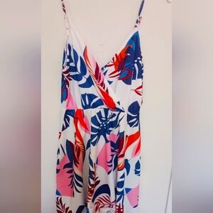 Women's Dress Size M With Straps and Colorful Floral Pattern